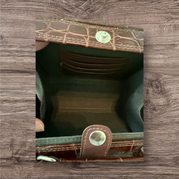 Vintage Western Brown Woven Crossbody Bag w/ Silver Hearts - Picture 7 of 8